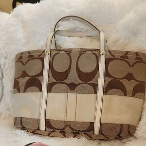 Coach Tote With Legacy Interior